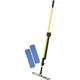Rubbermaid Kit de nettoyage des sols avec balai vaporisateur PULSE™, avec support pour frange et 2 franges microfibres, jaune / noir