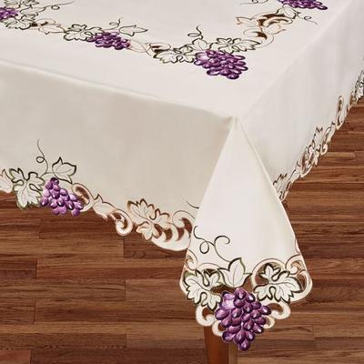 Cabernet Oblong Tablecloth Light Cream, 70 x 84, Light Cream