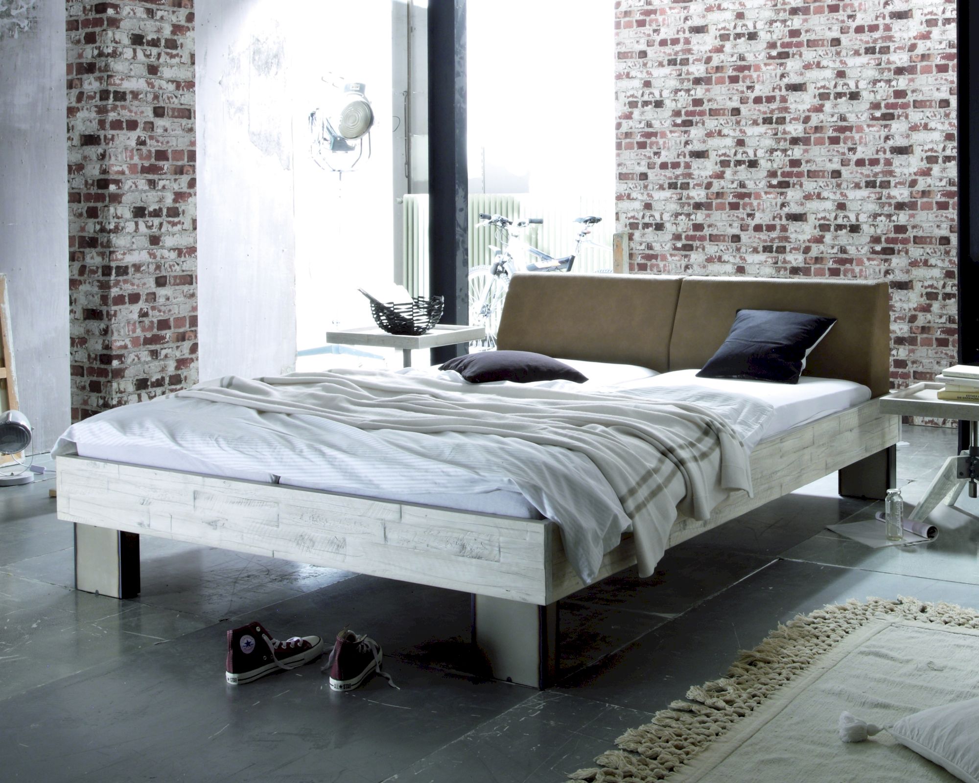 Hasena Factory-Line Massivholzbett Loft Quada/Rena 160 cm / Akazie Vintage grau Image