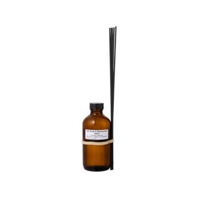 Novita - Scientific Fragrance Reed Diffuser Oak Wood Blackcurrant - Oak Wood & Blackcurrant