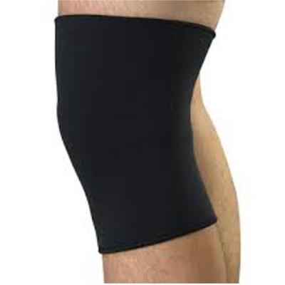 Curad Medium Neoprene Pull-Over Knee Support with Closed Patella