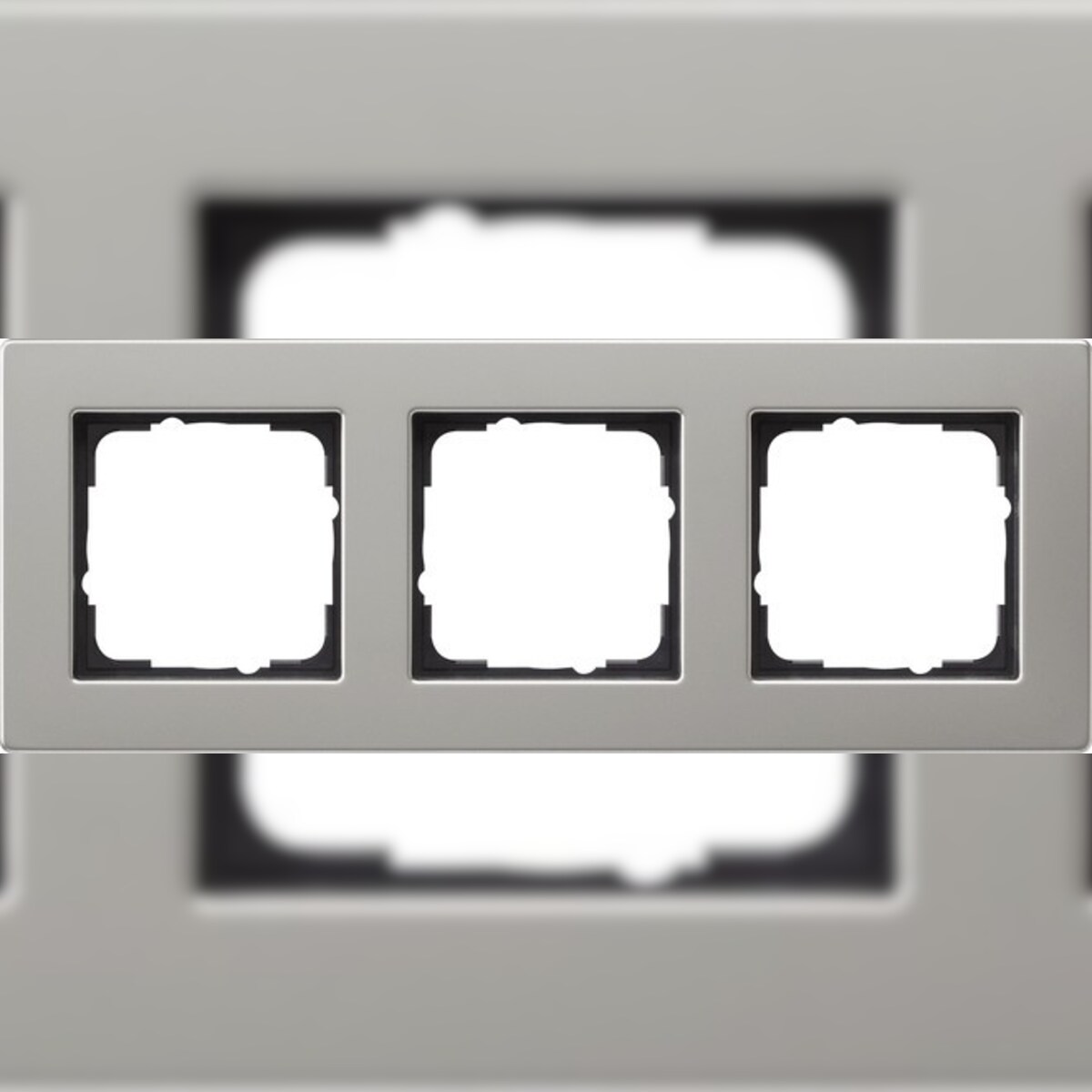 Gira Abdeckrahmen 3fach eds 0213335 Image