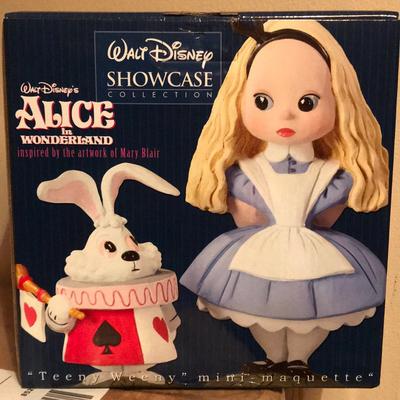Disney Other | Alice In Wonderland Disney Showcase Ltd 22/75 Rare | Color: White | Size: Os