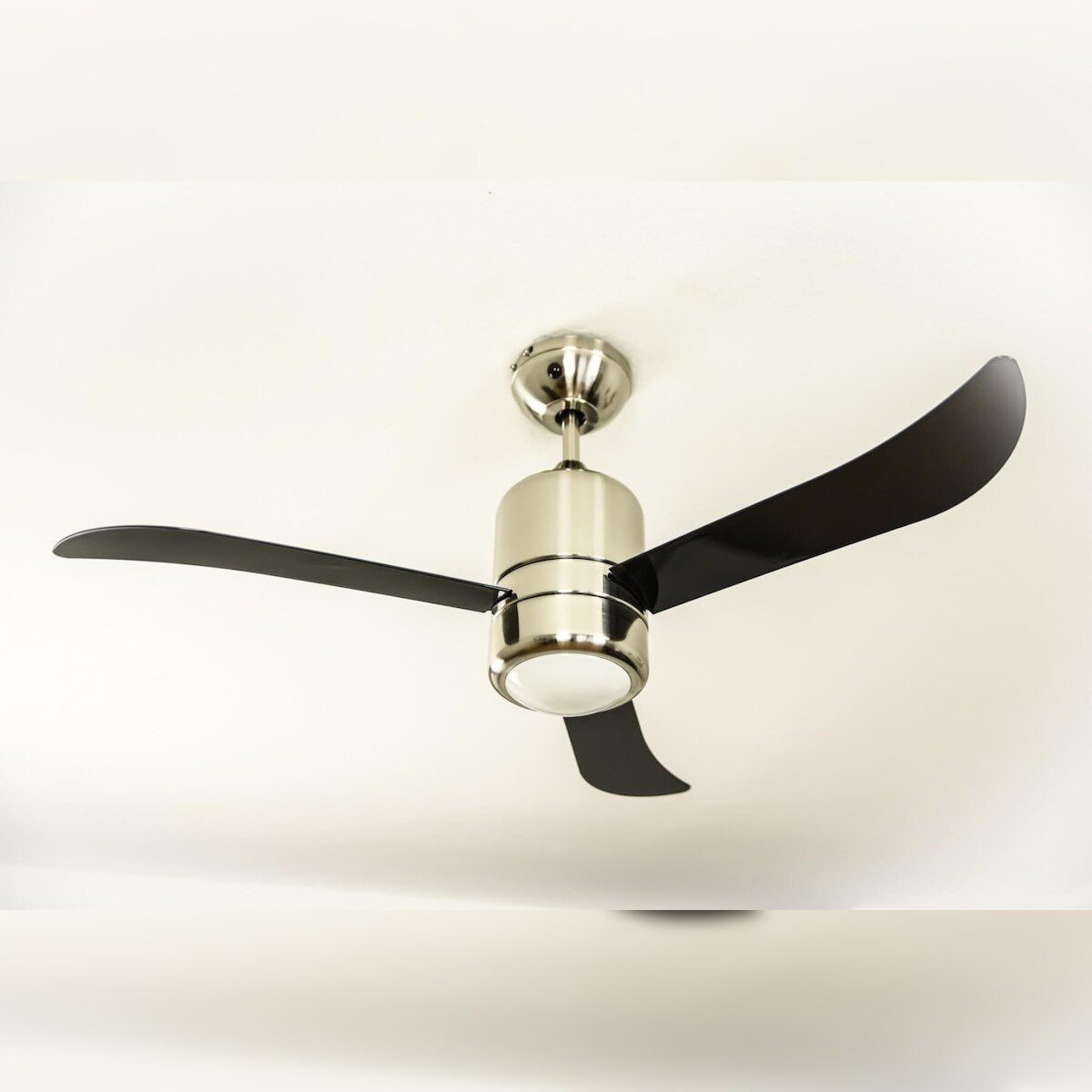 aireRyder Deckenventilator Loft Schwarz 112 cm mit Licht 112 Image