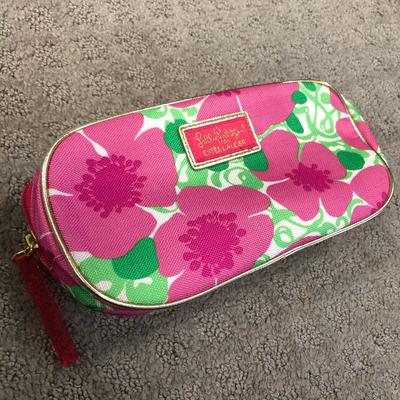 Lilly Pulitzer Bags | Flower Print With Gold Accen...