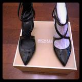 Michael Kors Shoes | Michael - Michael Kors, Katia Pump | Color: Black | Size: 6.5
