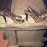 Jessica Simpson Shoes | Jessica Simpson Gold Heels | Color: Gold | Size: 8