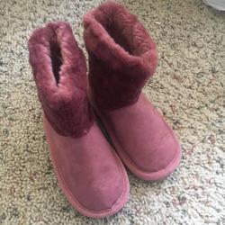 Disney Shoes | Disney Princess Faux Fur Slip On Boots Size 6 | Color: Pink/Purple | Size: 6bb