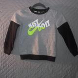 Nike Shirts & Tops | Boys Nike Sweatshirt Size Medium 5-6yrs | Color: Black/Gray | Size: Mb