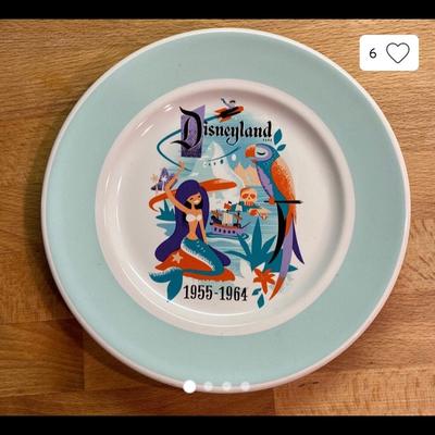 Disney Accents | Disney Collectable Plate | Color: Green/White | Size: Os