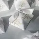 Boîte-cadeau Dakota idale triangulaire faveurs de mariage boîte à bonbons cadeaux pour invités