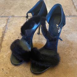 Gucci Shoes | Gucci Mink Sandal Size 38 | Color: Black | Size: 8