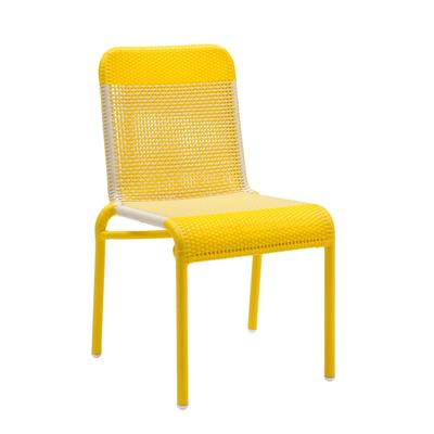 Chaise de jardin tressée en résine jaune citron