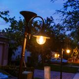 Everest Solar LED Lamp Post