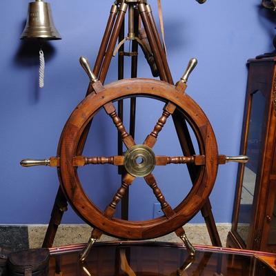 Old Modern Handicrafts 30-Inch Display Ship Wheel