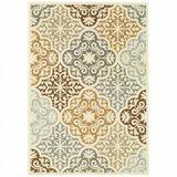 HomeRoots 384194 7 x 10 ft. Ivory Grey Floral Medallion Indoor & Outdoor Area Rug