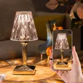 Lampe de Table LED en Diamant Acrylique Luminaire Décoratif d'Nik Idéal pour un Bar une Chambre à