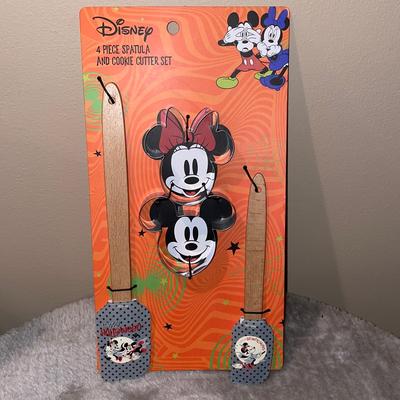 Disney Kitchen | Disney 4 Piece Spatula & Mickey & Minnie Cookie Cutter Set | Color: Black | Size: Os