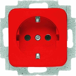 Busch-Jaeger Reflex SI Steckdose, 1f, rot, glänzend, Unterputz, horizontal/vertikal, IP20, Zentralplatte Image