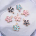 Breloques de couleur or en alliage émail fleur pour boucle d'oreille collier accessoires 10