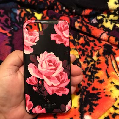 Kate Spade Accessories | Kate Spade Iphone 7 Case Black & Pink Floral Roses | Color: Black/Pink | Size: Iphone 7/6/6s 4.7”