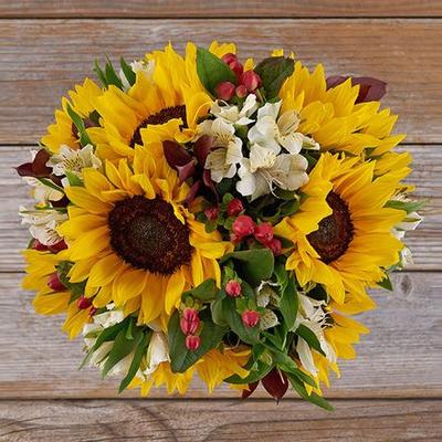 Cali Christmas Bouquet - Grand - The Bouqs Co.