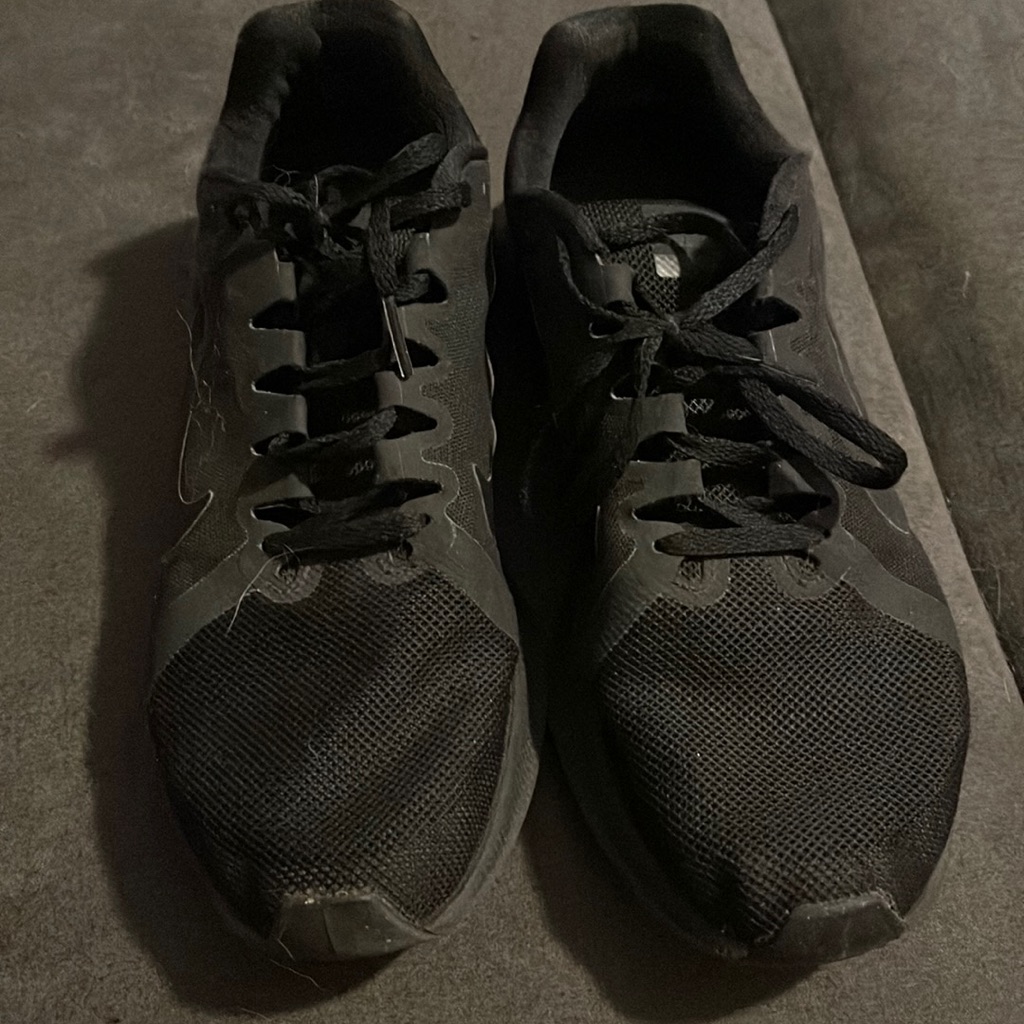 Nike Shoes | All Black Nike Tennis Shoes | Color: Black | Size: 9.5