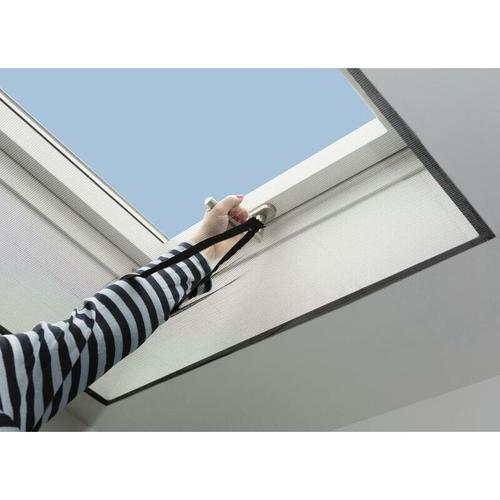 Fliegengitter für Dachfenster, weiß = effektiver Sichtschutz - Westfalia