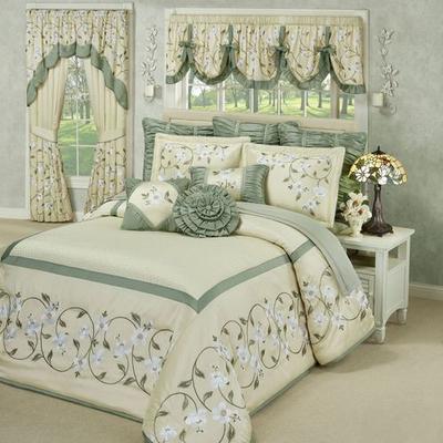 Garden Walk Grande Bedspread Set Vanilla, King, Va...