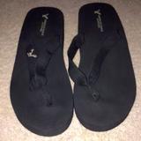 American Eagle Outfitters Shoes | American Eagle Outfitters Flip Flops Sandals | Color: Black | Size: 10