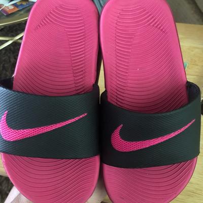 Nike Shoes | **Moving Sale** Euc Nike Kawa Little/Big Kids' Slides | Color: Black/Pink | Size: 11c