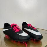 Nike Shoes | Junior Nike Bravata Fg-R Soccer Cleats Size 2.5y | Color: Black/Pink | Size: 2.5bb