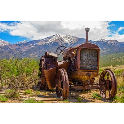 Fototapete PAPERMOON "OLDTIMER-LANDSCHAFT BERGE GEBIRGE VINTAGE AUTOS CARS", bunt, B:5,00m L:2,80m, Vlies, Tapeten Image