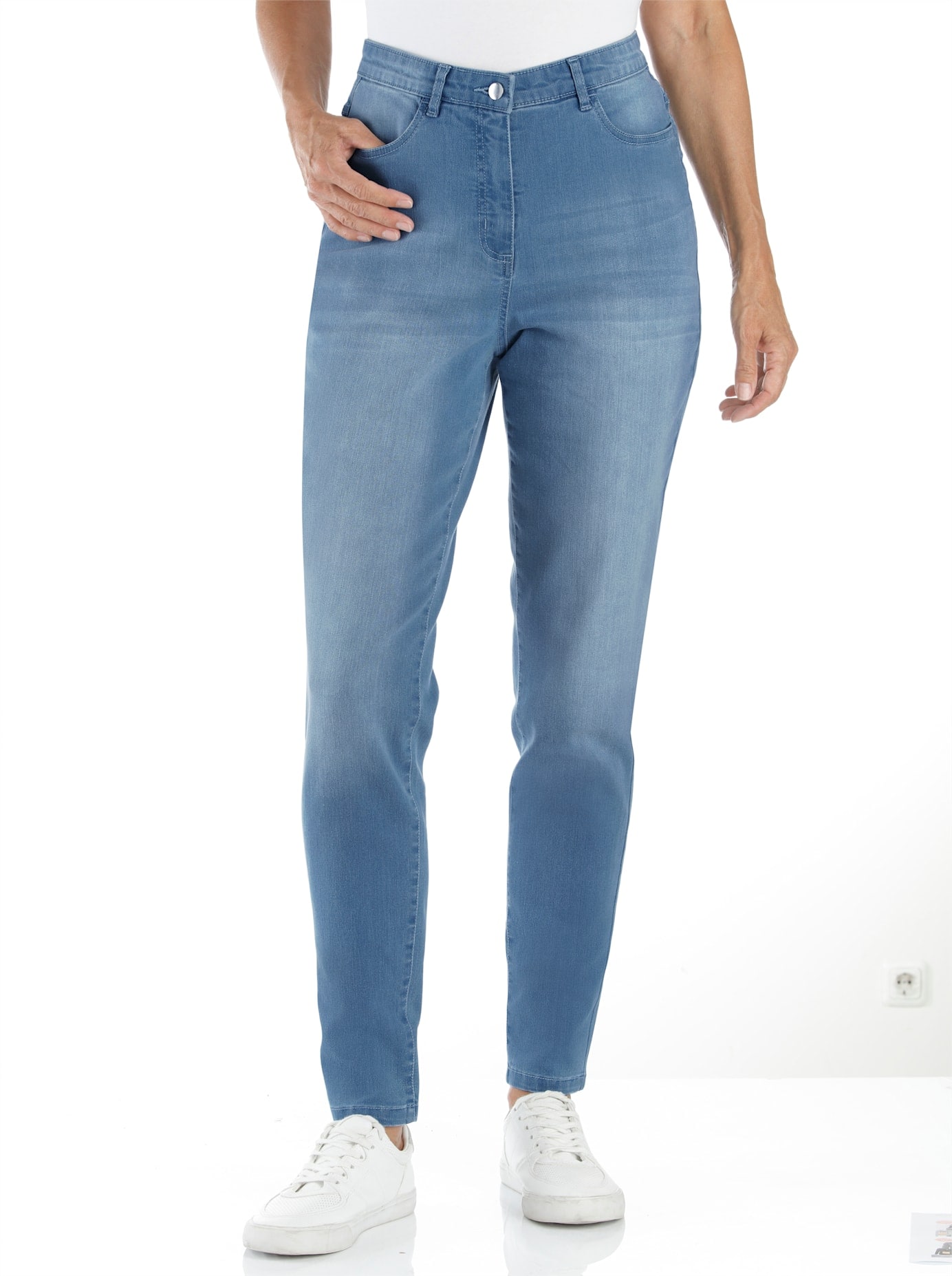 High-waist-Jeans CLASSIC BASICS, Damen, Gr. 21, Kurzgrößen, blau (blau, bleached), 81% Baumwolle, 17% Polyester, 2% Elasthan, unifarben, lang, Jeans High-Waist-Jeans