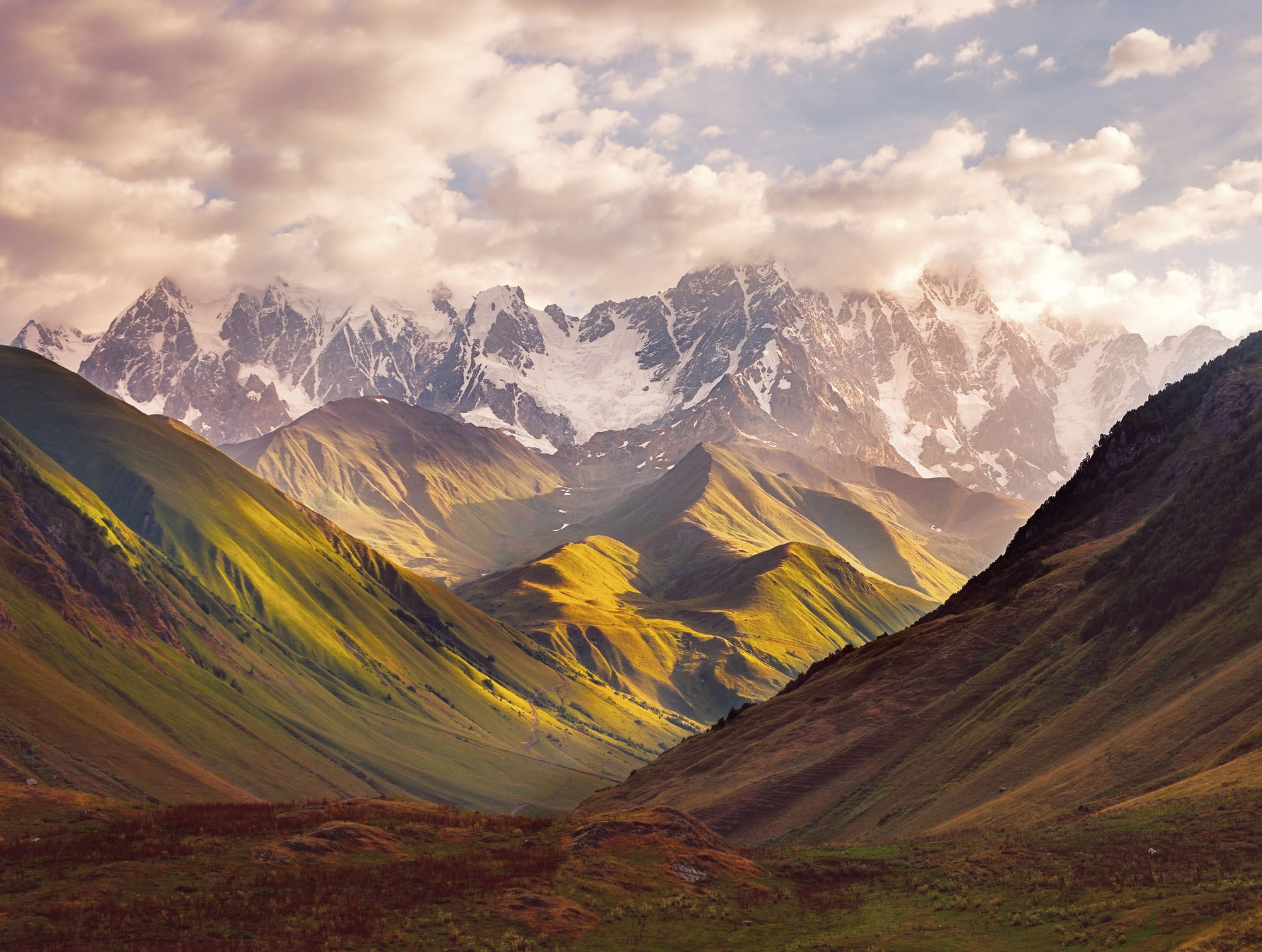 Fototapete LIVING WALLS "The Wall", grün (grün braun), B:4m L:3m, Vinyl, Vlies, Tapeten, Fototapete Landschaft Tapete Berge Tapeten modern Design Kinderzimmer