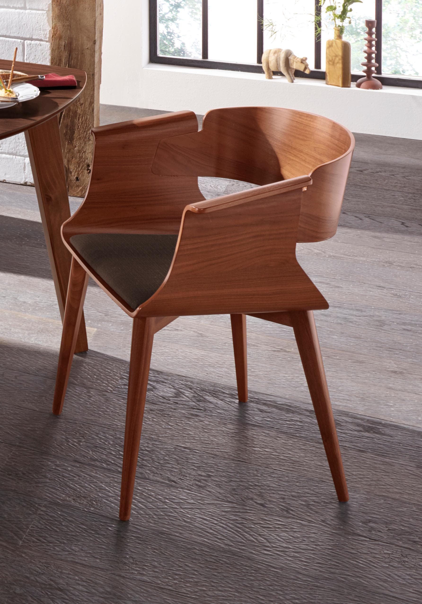 Stuhl INOSIGN "SWING", braun (nussbaumfarben, schwarz braun), Stühle, Esszimmerstuhl 4-Fuß-Stuhl Armlehnstuhl, 1 Stück