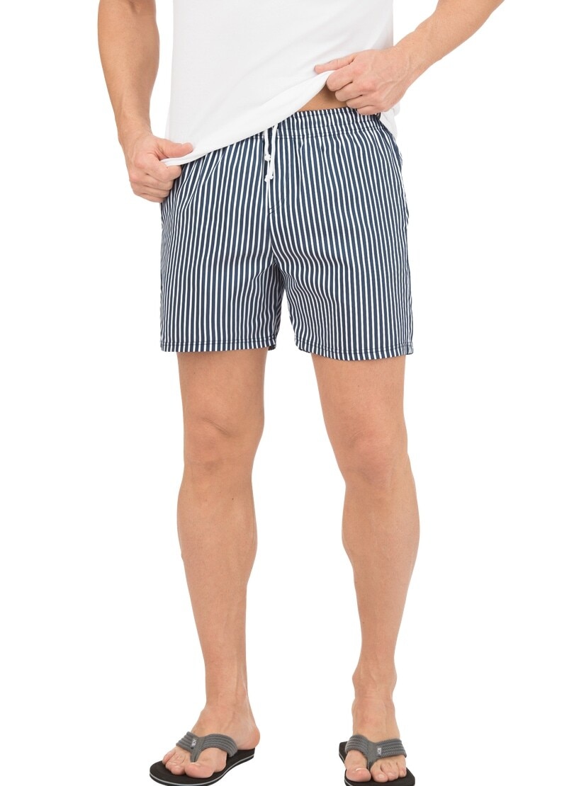Shorts TRIGEMA "TRIGEMA Bade-/Freizeitshorts mit Druckmotiv", Herren, Gr. 5XL, US-Größen, blau (navy), 50% Baumwolle, 50% Polyamid, Sportlich, Hosen Image