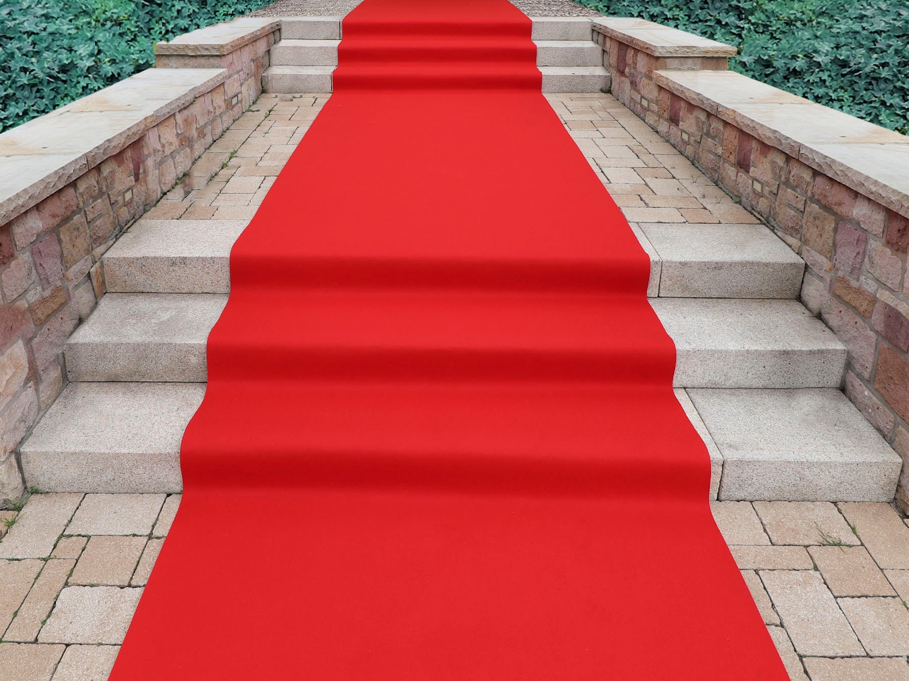 Läufer "PODIUM, Made in Belgium", rot, B:150cm H:2,6mm L:700cm, Polypropylen (PP), PRIMAFLOR-IDEEN IN TEXTIL, Teppiche, Breite 150 cm, Nadelfilz, Uni-Farben, robust & strapazierfähig Image