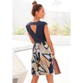 Sommerkleid LASCANA, Damen, Gr. 38, N-Gr, bunt (bedruckt), Jersey, Obermaterial: 95% Viskose, 5% Elasthan, bedruckt, modisch, figurumspielend kniefrei, V-Ausschnitt, Kurzarm, Kleider, mit Rückenausschnitt in Wickeloptik, elegantes Strandkleid,...
