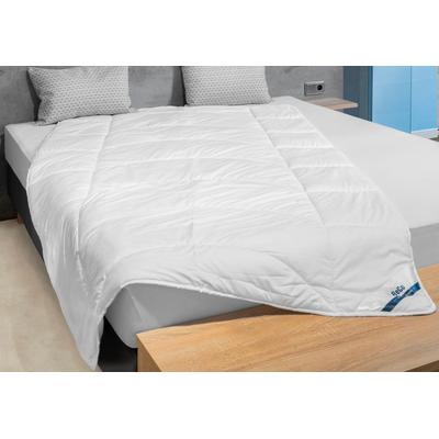 Kunstfaserbettdecke BECO "Gregor, Bettdecken für Sommer und Winter, Ganzjahresdecke", weiß, B:135cm L:200cm, Bezug: 100% Polyester. Füllung: 100% Polyester, Bettdecken, Bettdecke 135x200cm, allergiker geeignet (Hausstauballergiker) Image