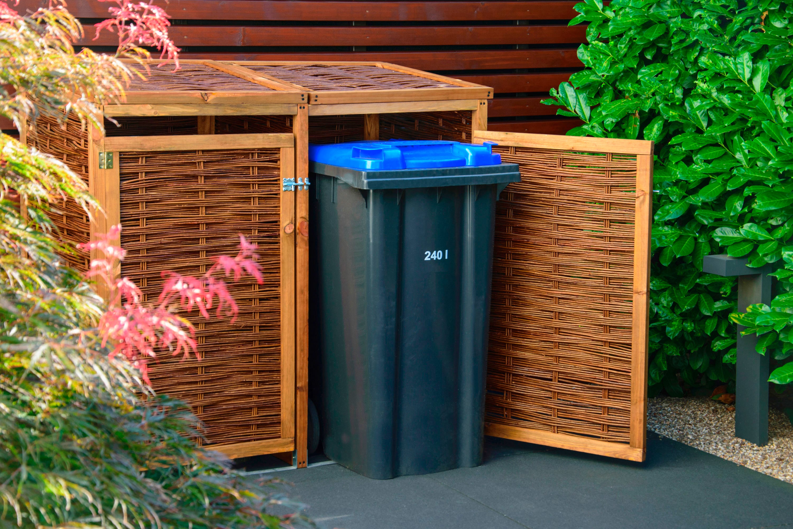 Mülltonnenbox DOBAR, braun (braun, dunkelbraun), B:137cm H:132cm T:83cm, Holzwerkstoff, Aufbewahrungsboxen, 2x240l, BxTxH: 137x83x132 cm