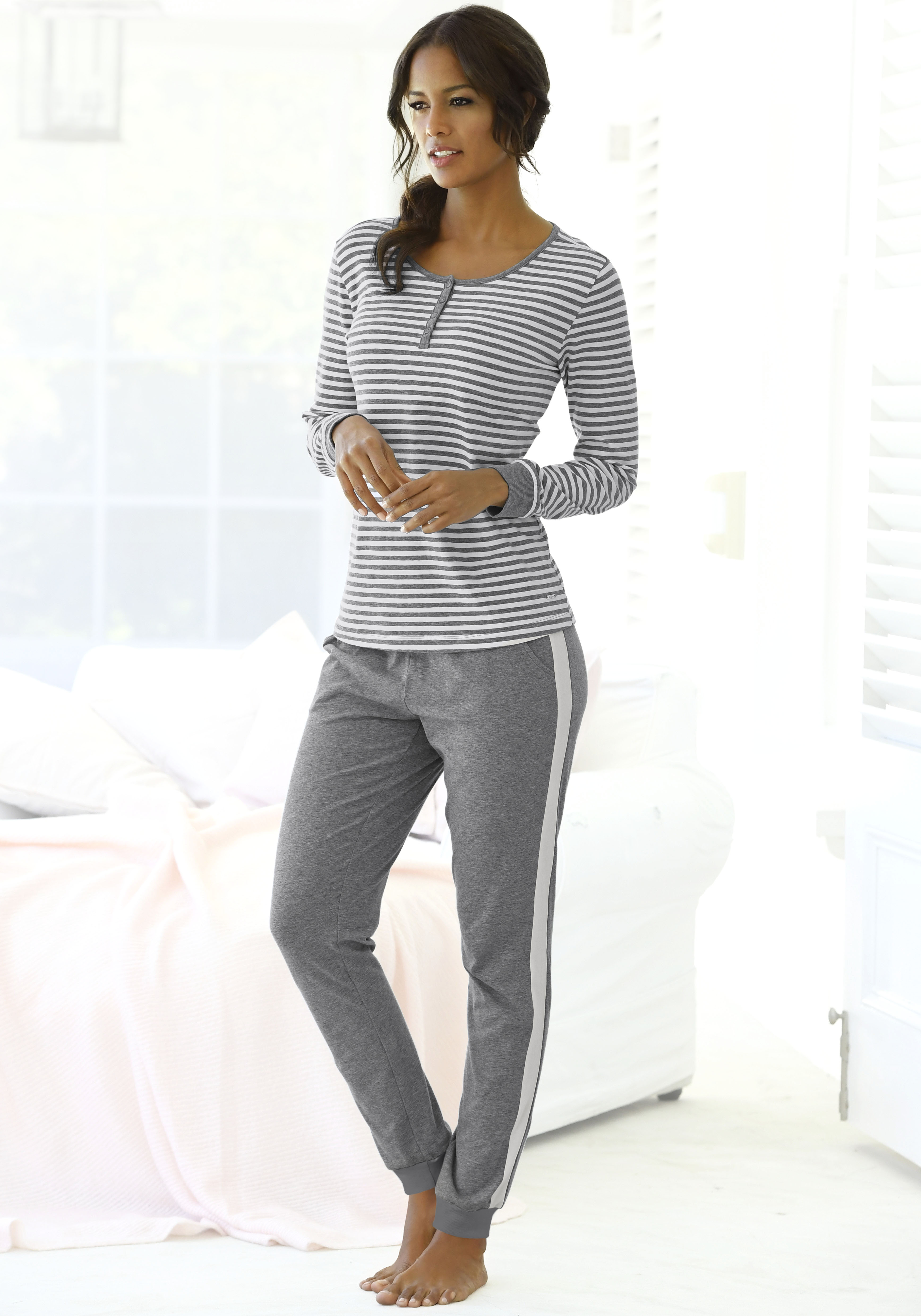 Pyjama S.OLIVER, Damen, Gr. 56/58, grau (grau, meliert, ecru, gestreift), Jersey, Obermaterial: 95% Baumwolle, 5% Elasthan, gestreift, meliert, Basic, slim fit lang, Rundhals, eingesetzt Bündchen, Homewear-Sets Pyjama, mit seitlichen Streifen am...