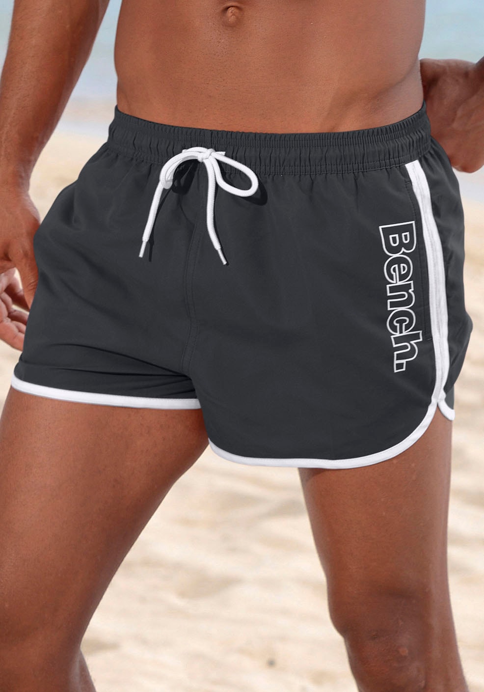 Badeshorts BENCH. "Bradley", Herren, Gr. M (50), N-Gr, schwarz, Polyester, kontrastfarbene Details, Badehosen, mit coolem Logodruck Image