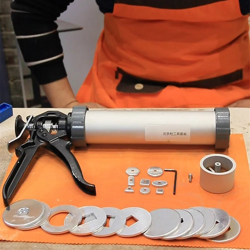 Outils de poterie, ensemble d