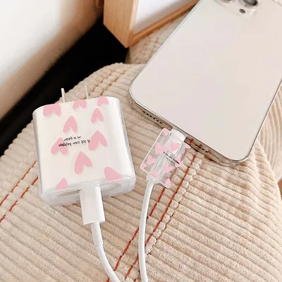 Étui rose en silicone souple anti-poussière avec cœur d'amour pour apple iphone 18/20W cordon usb