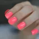 Lot de 24 faux-ongles courts réutilisables couleur rose néon design d'été solides à presser