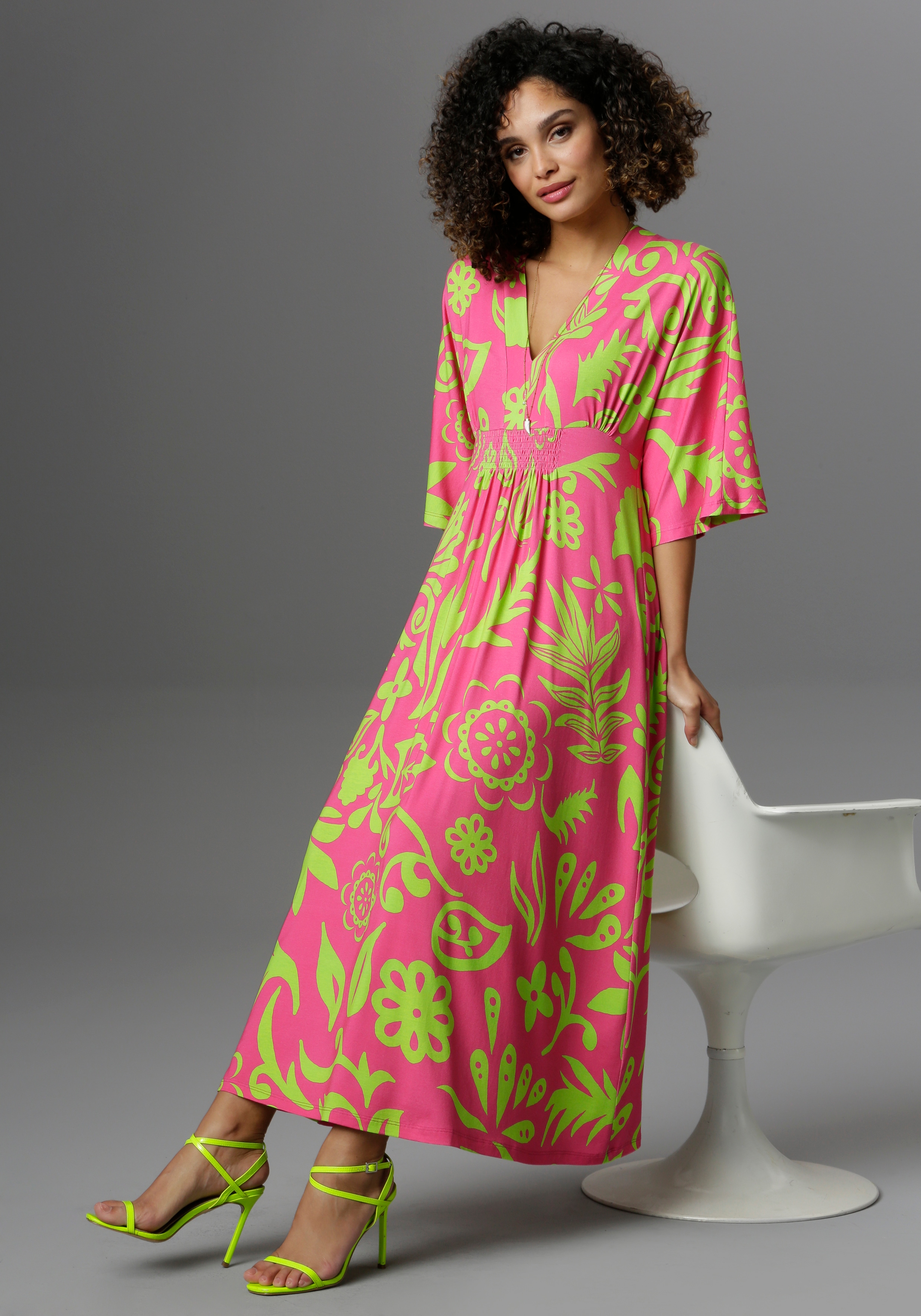 Maxikleid ANISTON SELECTED, Damen, Gr. 42, N-Gr, pink (pink, apfelgrün), Single Jersey, Obermaterial: 95% Viskose, 5% Elasthan, bedruckt, lässig geschnitten knöchelfrei, V-Ausschnitt, weit, Kleider Strandkleid, mit weiten, 3/4-langen Ärmeln Image