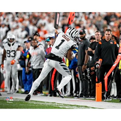 "Ja'Marr Chase Cincinnati Bengals Unsigned Sideline Catch in White Alternate Jersey Photograph"