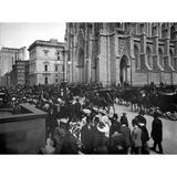 New York: Fifth Avenue. /Ncrowds On Fifth Avenue In New York City On Easter Sunday Near St. Patrick S Cathedral. Photographed C1903. Poster Print by (18 x 24)