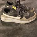 Nike Shoes | Nike Air Max Sc Gs Kids Casual Shoes Size 5 Youth Women’s Size 7 | Color: Gray/White | Size: 5b